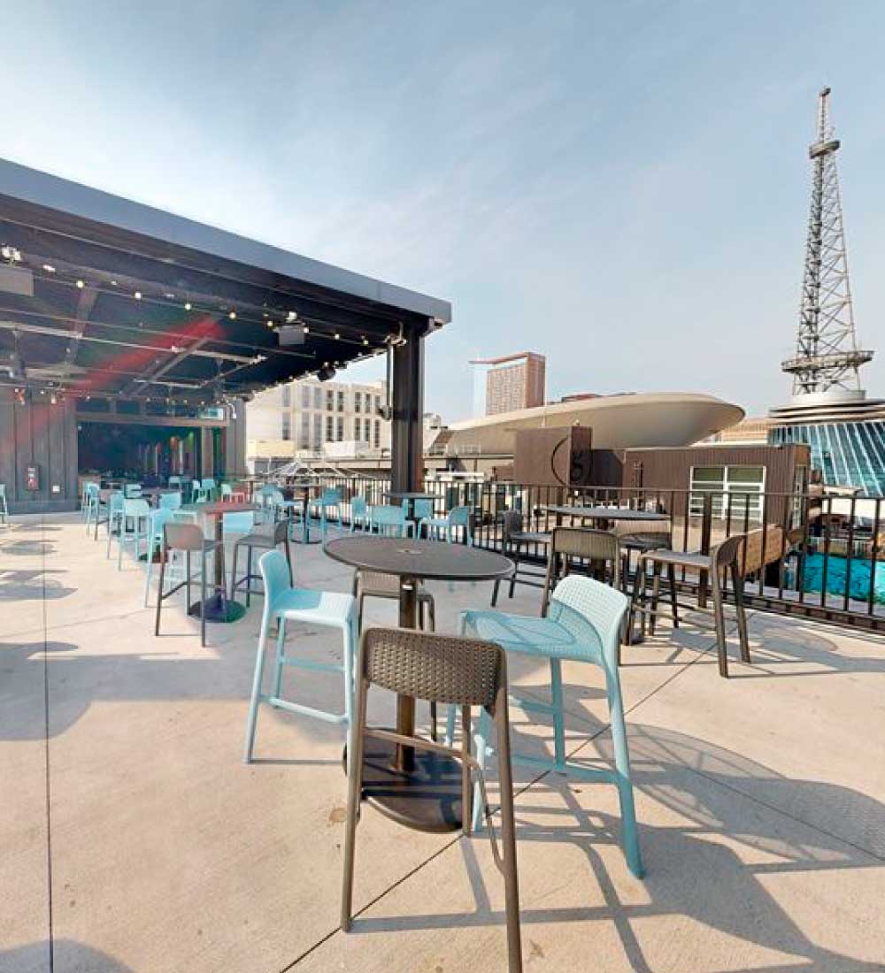 5 Reasons You Can't Skip JBJ's on Lower Broadway that nashville girl jbjs nashville 2